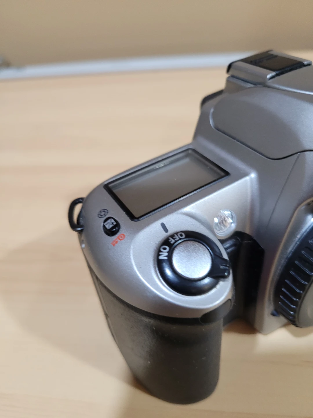 Nikon F65 SLR Film Camera - photo 2