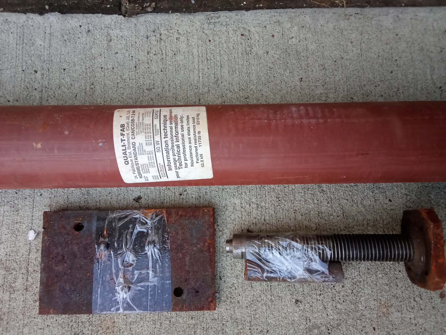 Quali-T-Fab Adjustable Support Jack Post