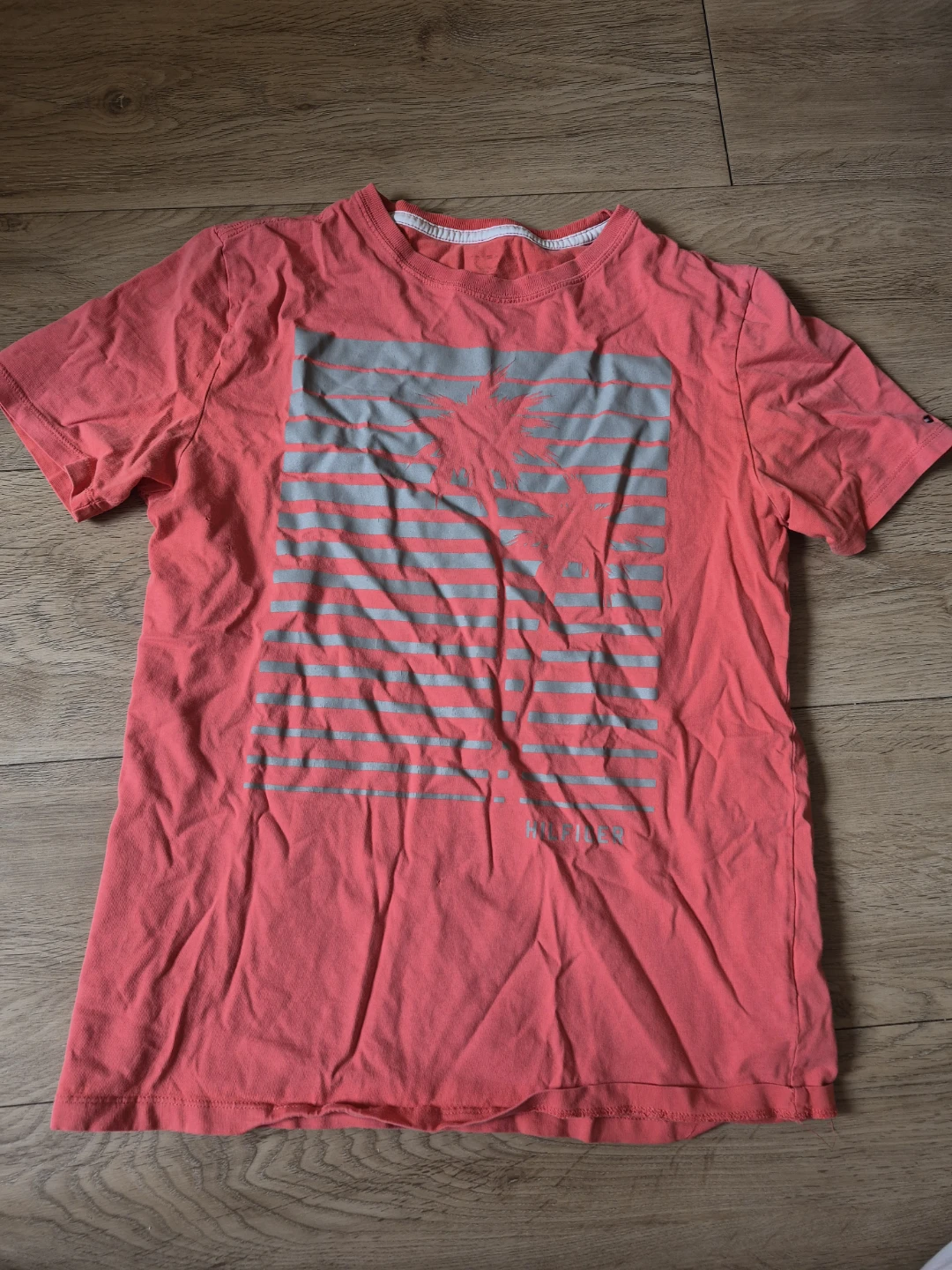 Size S Aeropostale & TH V-Neck T-Shirt tshirt - photo 3