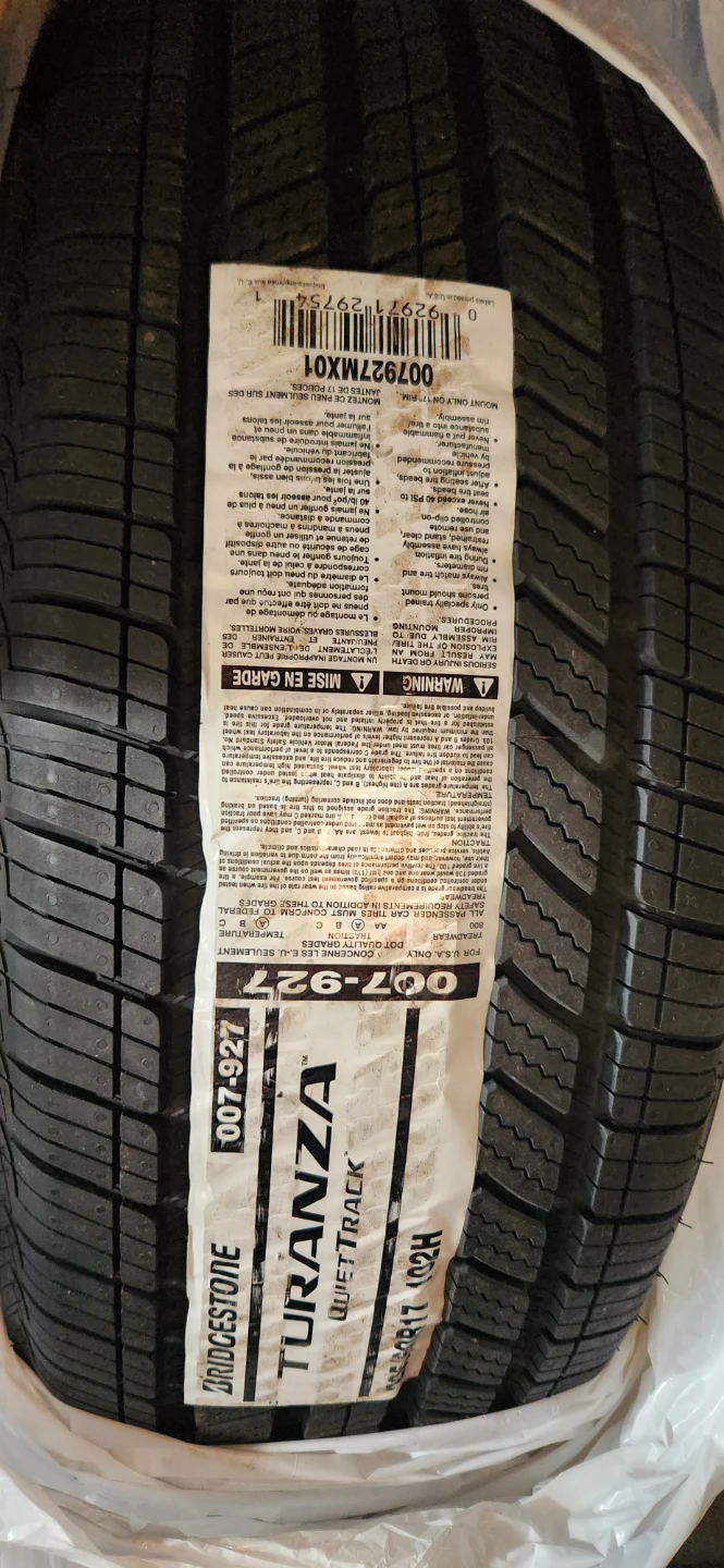Bridgestone Turanza QuietTrack Tire 235/60R17 - photo 3