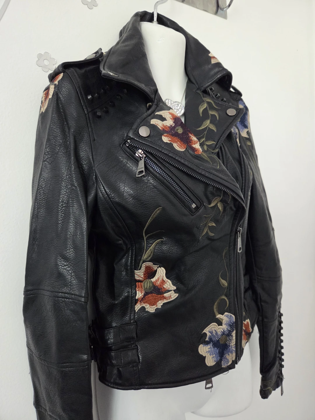 Black floral embroidered leather moto jacket - photo 2
