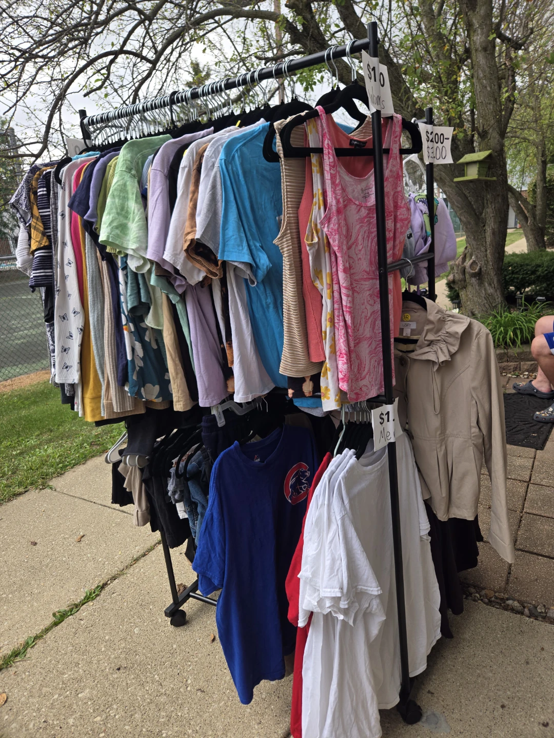 YARD SALE ** ALL CLOTHES* Naperville Waterford Greens Apartments - photo 2