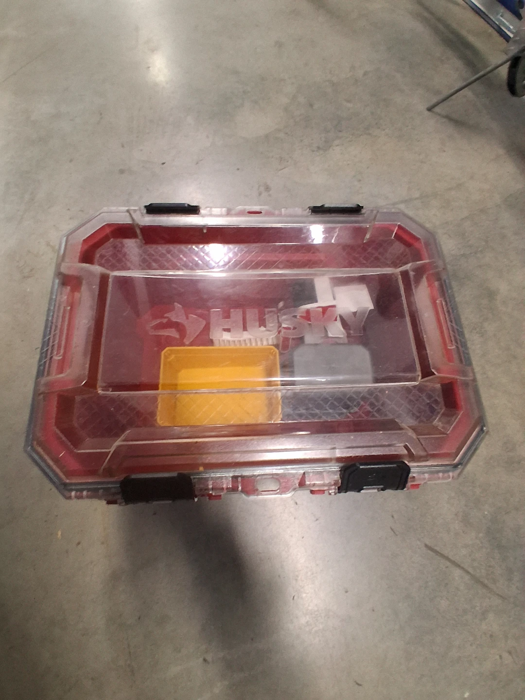 5gal Husky Red Plastic Toolbox 🏈 - photo 3