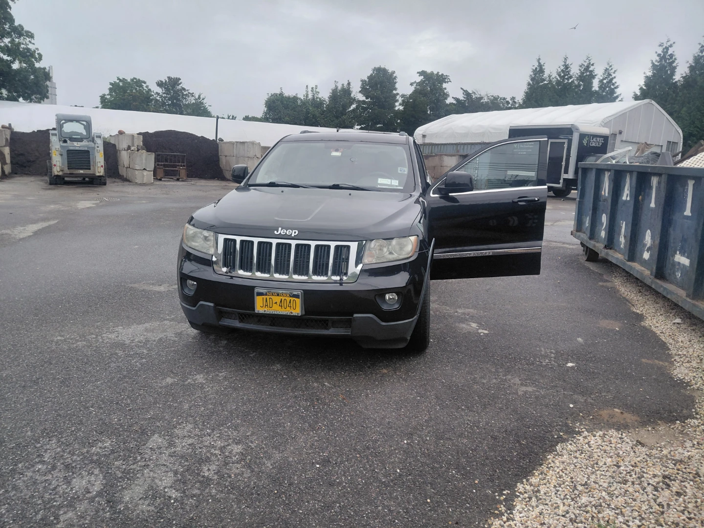 Black Jeep Grand Cherokee SUV 2013 - photo 5