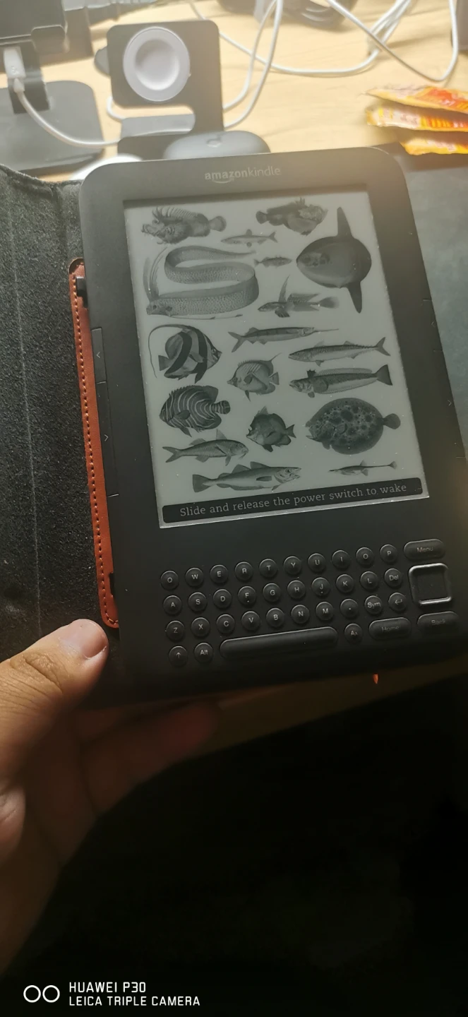 Amazon Kindle Keyboard E-Reader - photo 2