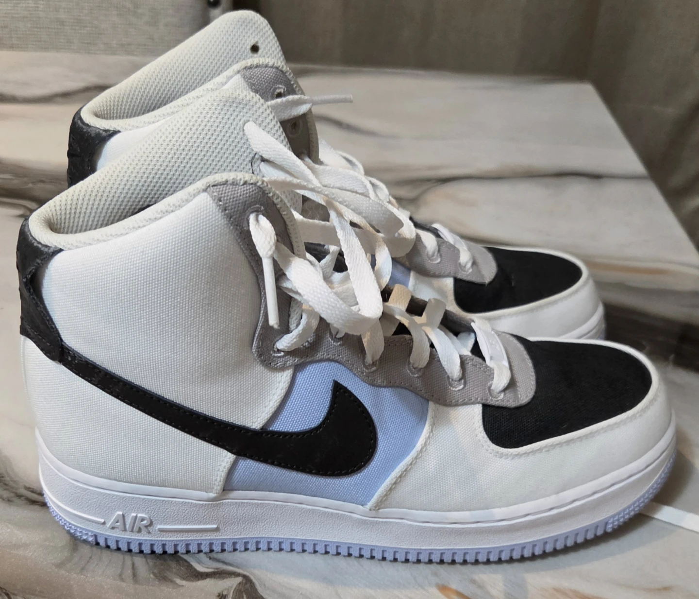 Nike Air Force 1 High Top Sneakers Size 9 US - photo 3