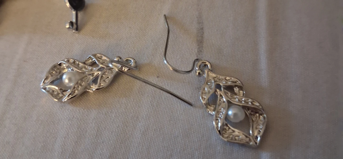Silver Charm Bracelet and Pearl Earrings Set - photo 5