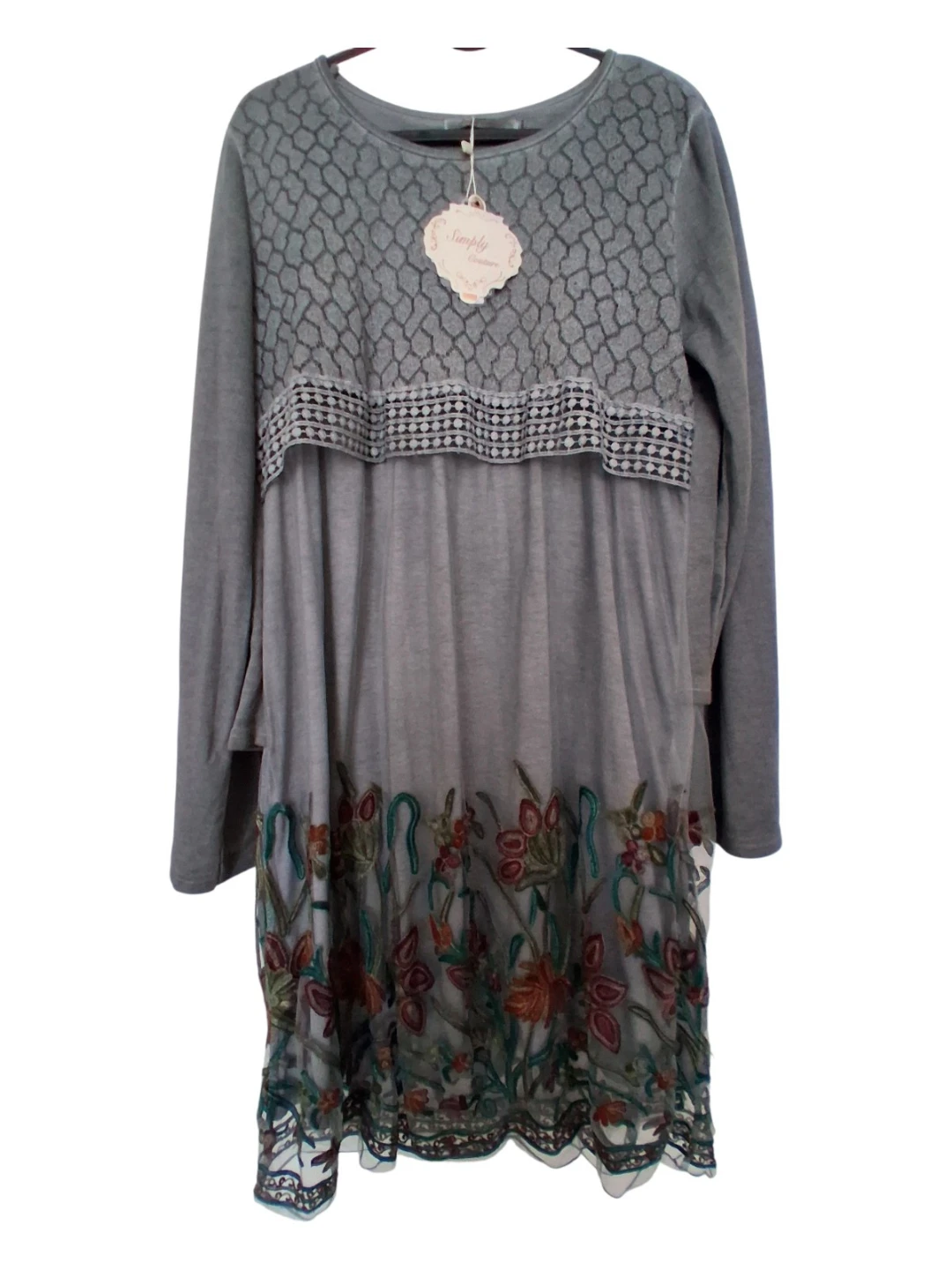 🆕NWT Simply Couture Gray Embroidered Long Sleeve Dress