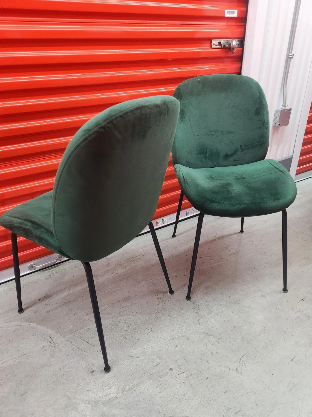 Set of Two Green Velvet Chairs - photo 3