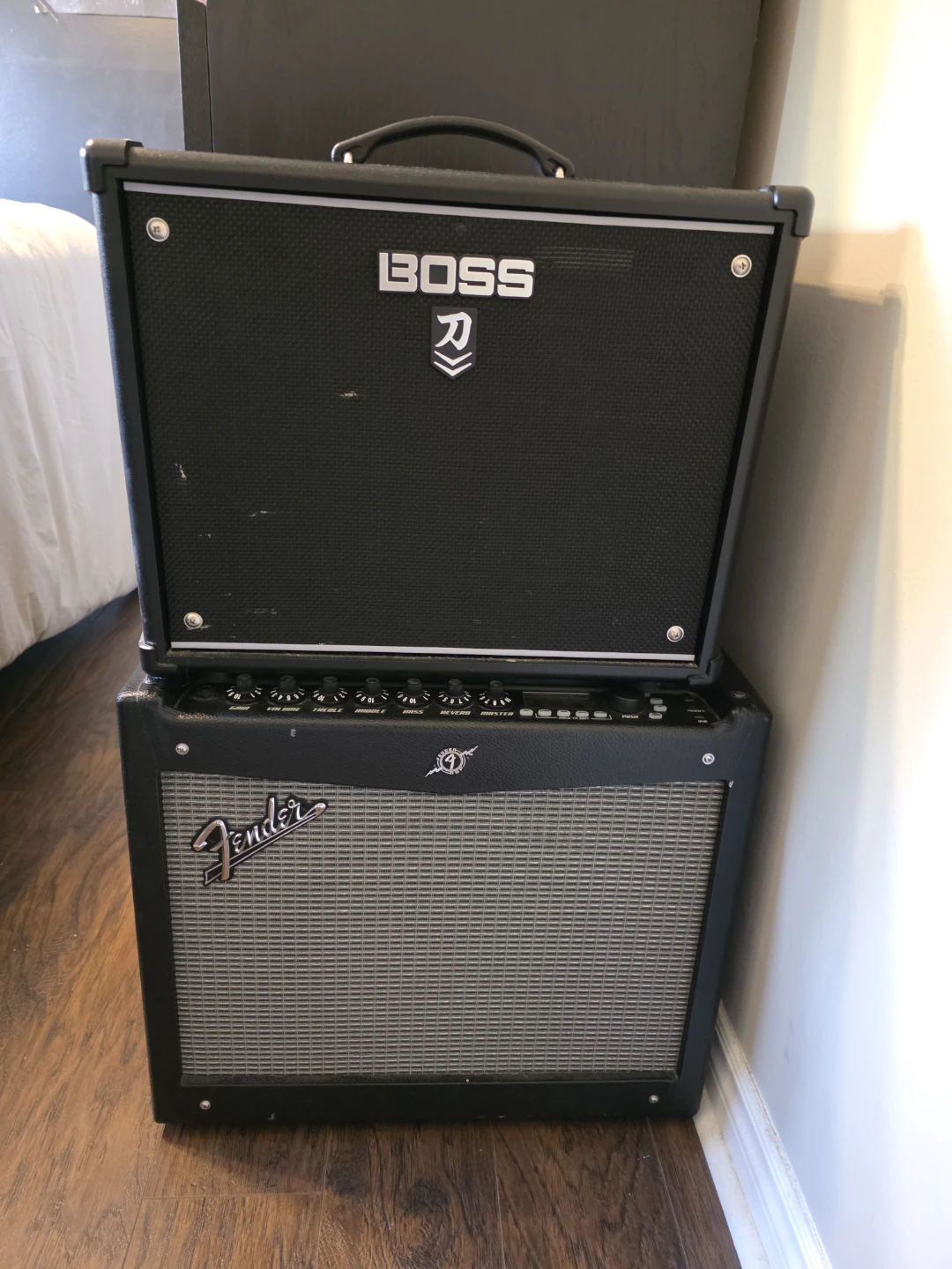Guitar amps - price in desc