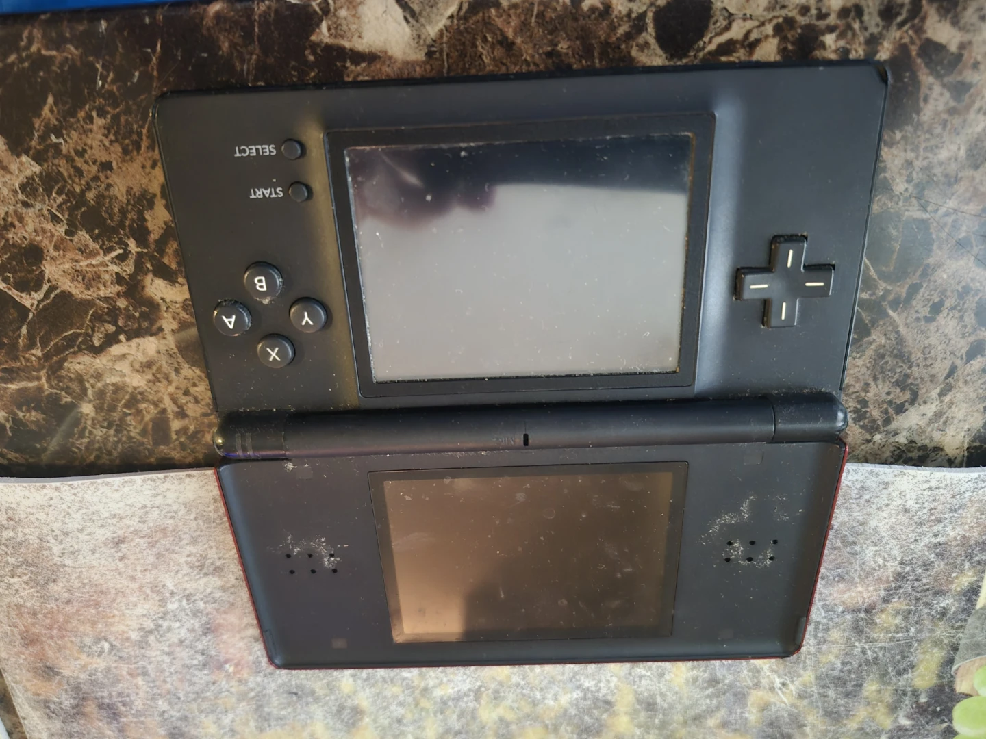 Nintendo DS Lite Bundle with Games