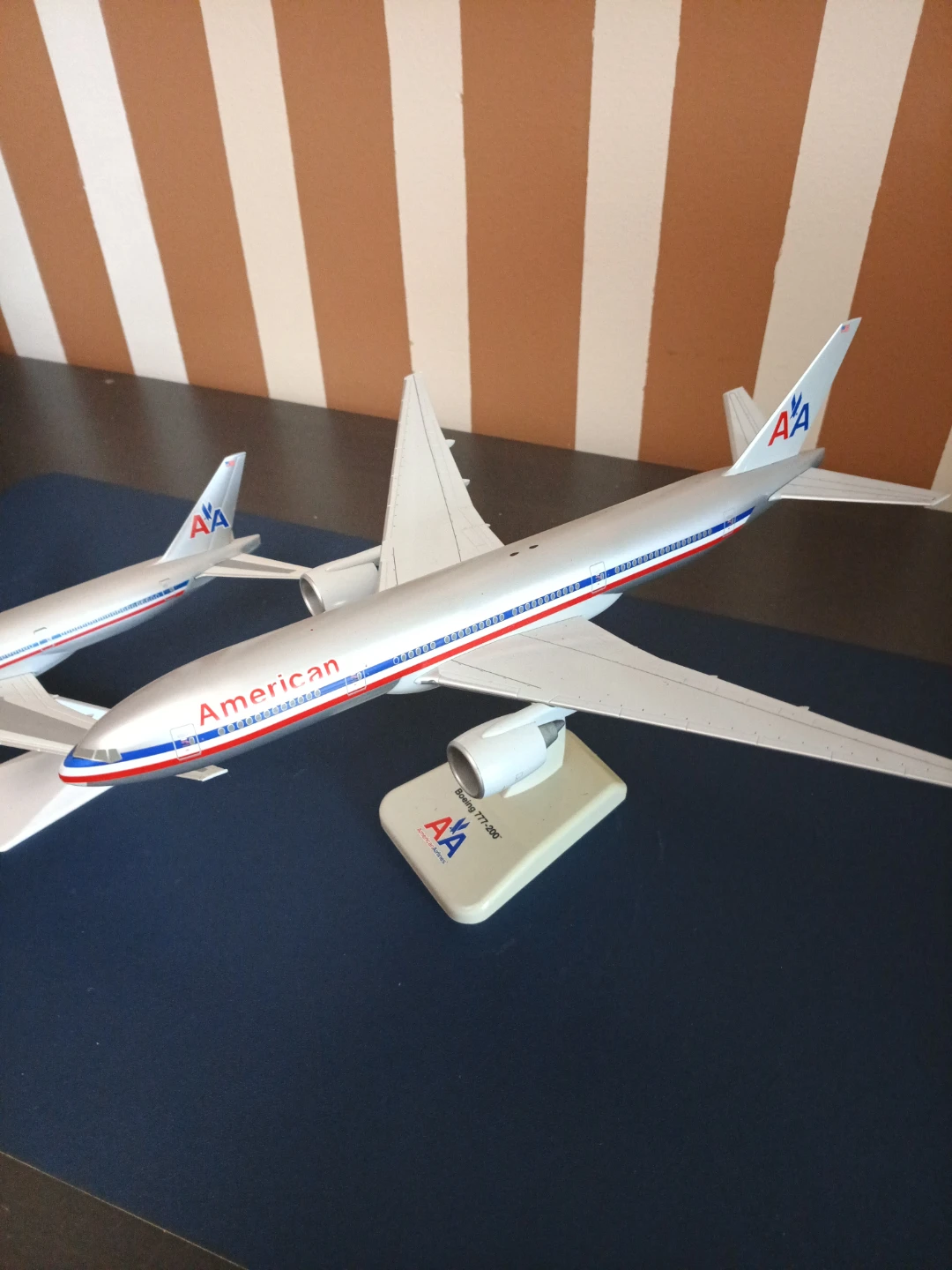 American Airlines Model Airplane Collection - photo 2