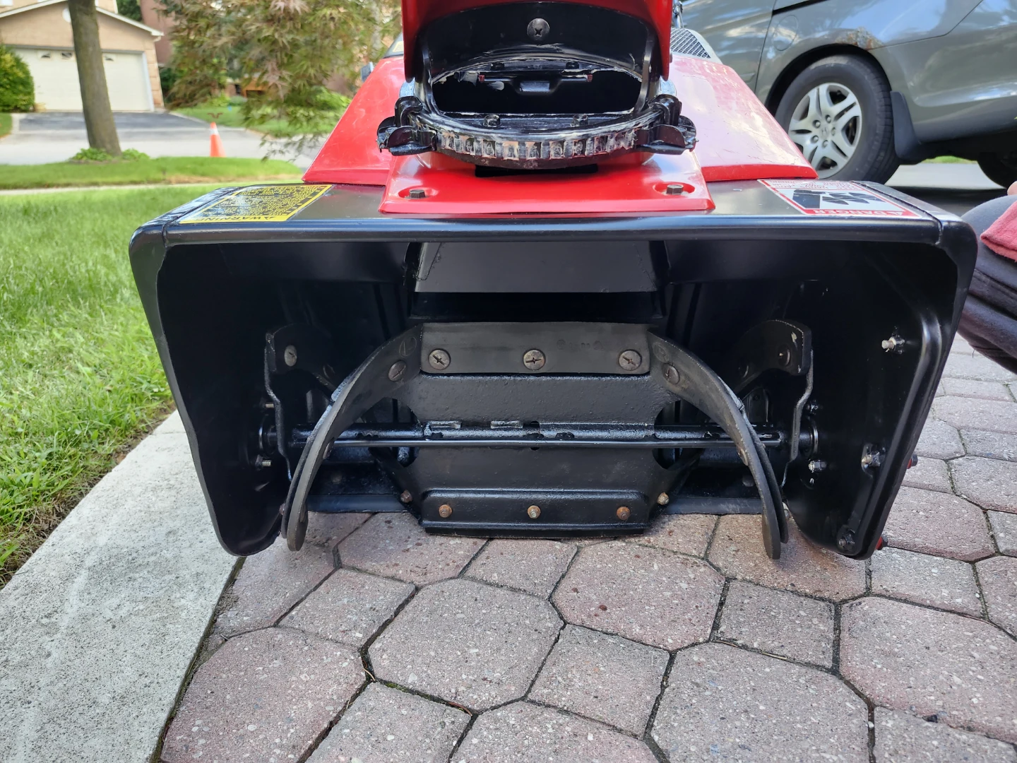 Honda HS 621 Snowblower - photo 4