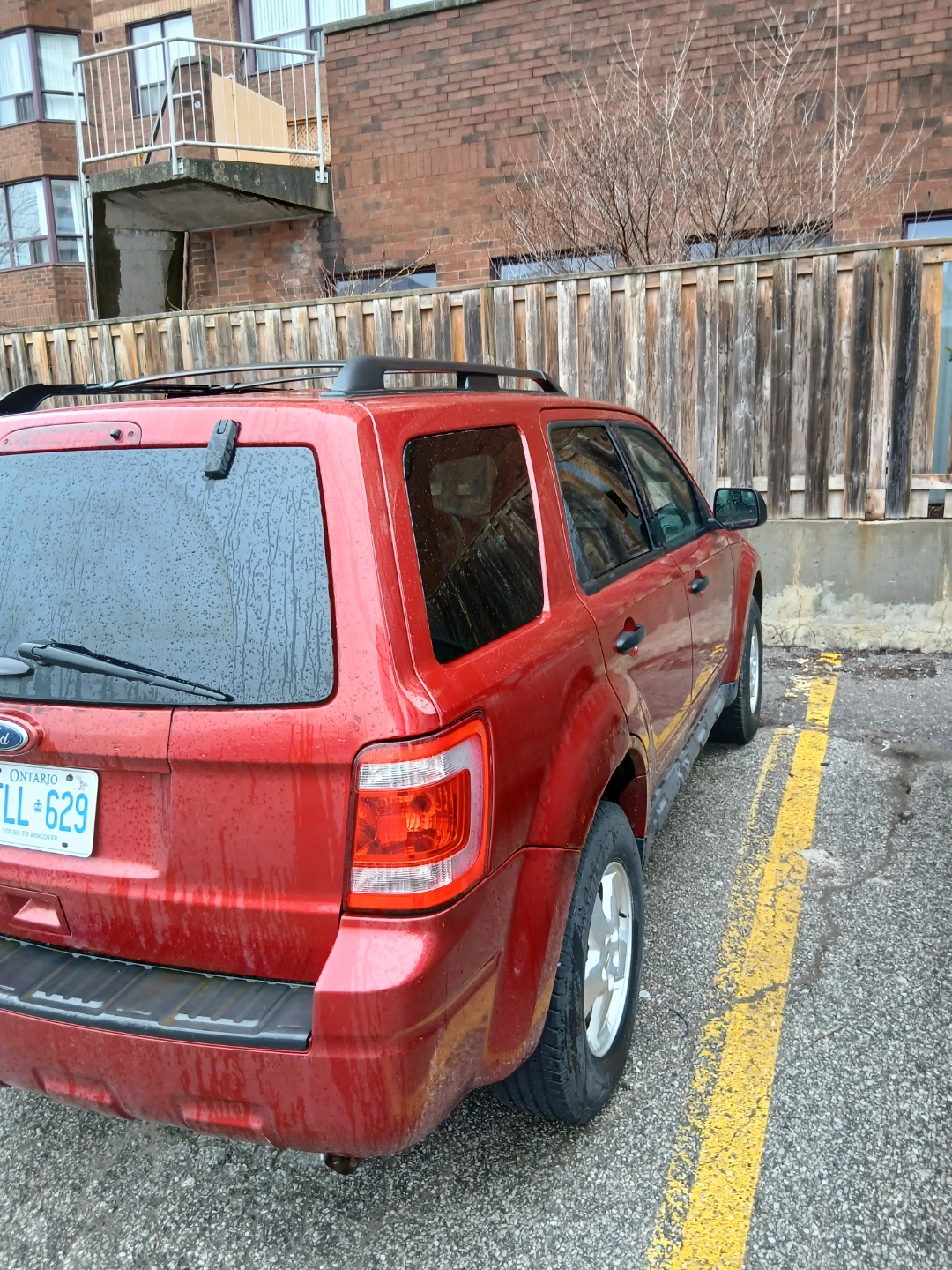 Red Ford Escape SUV 2012 - photo 2