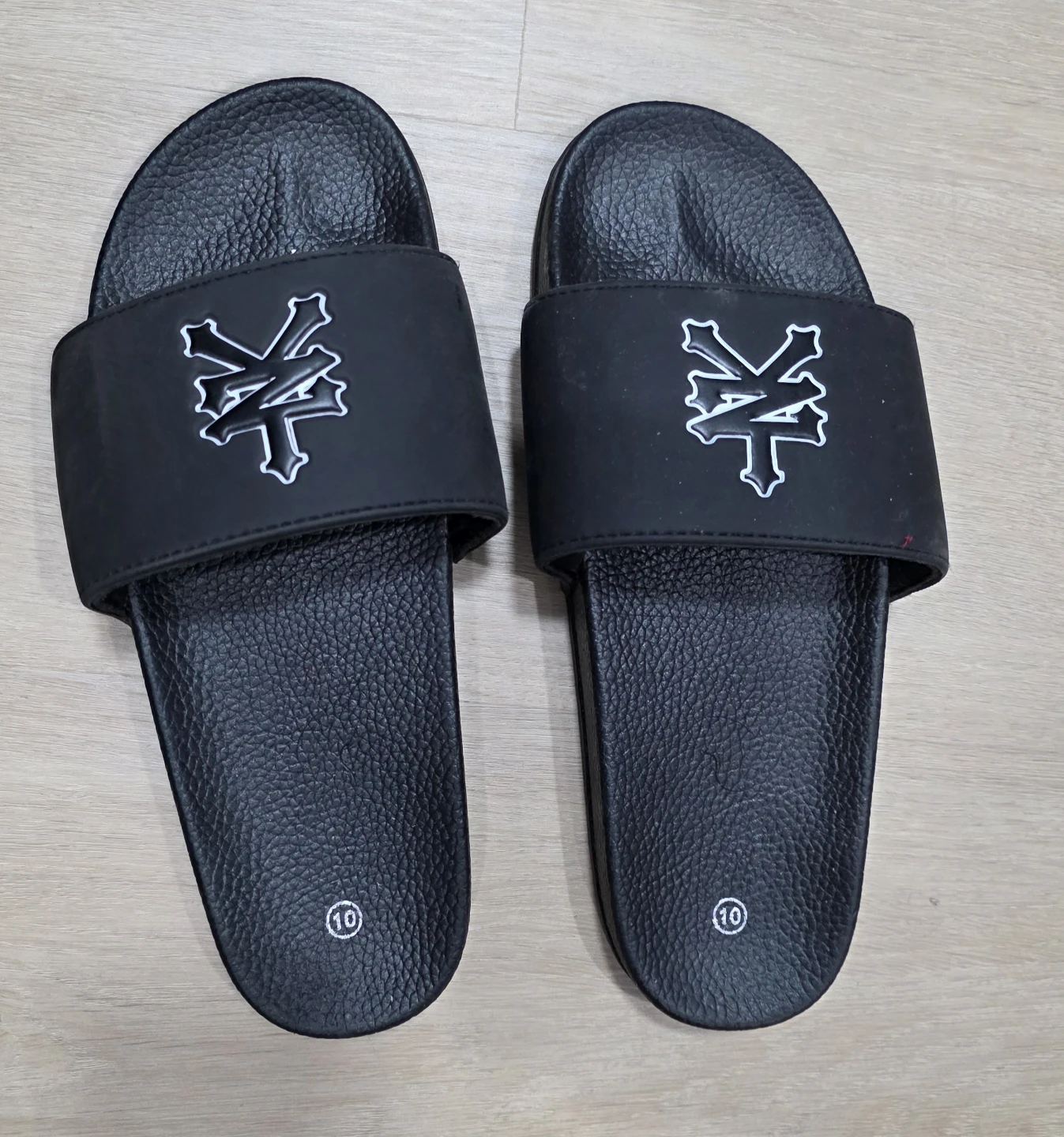 ZOO YORK Black Slides Size 10 men's - photo 2