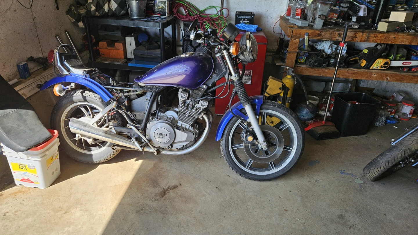 Yamaha 400 maxim parts bike