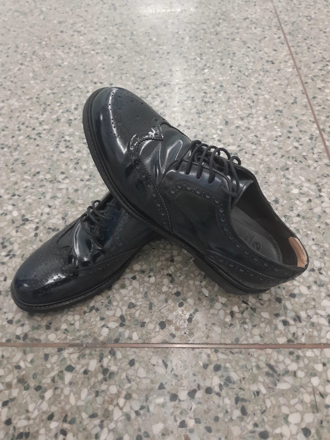 ECCO Elite Black Brogue Dress Shoes  Men's Size 10