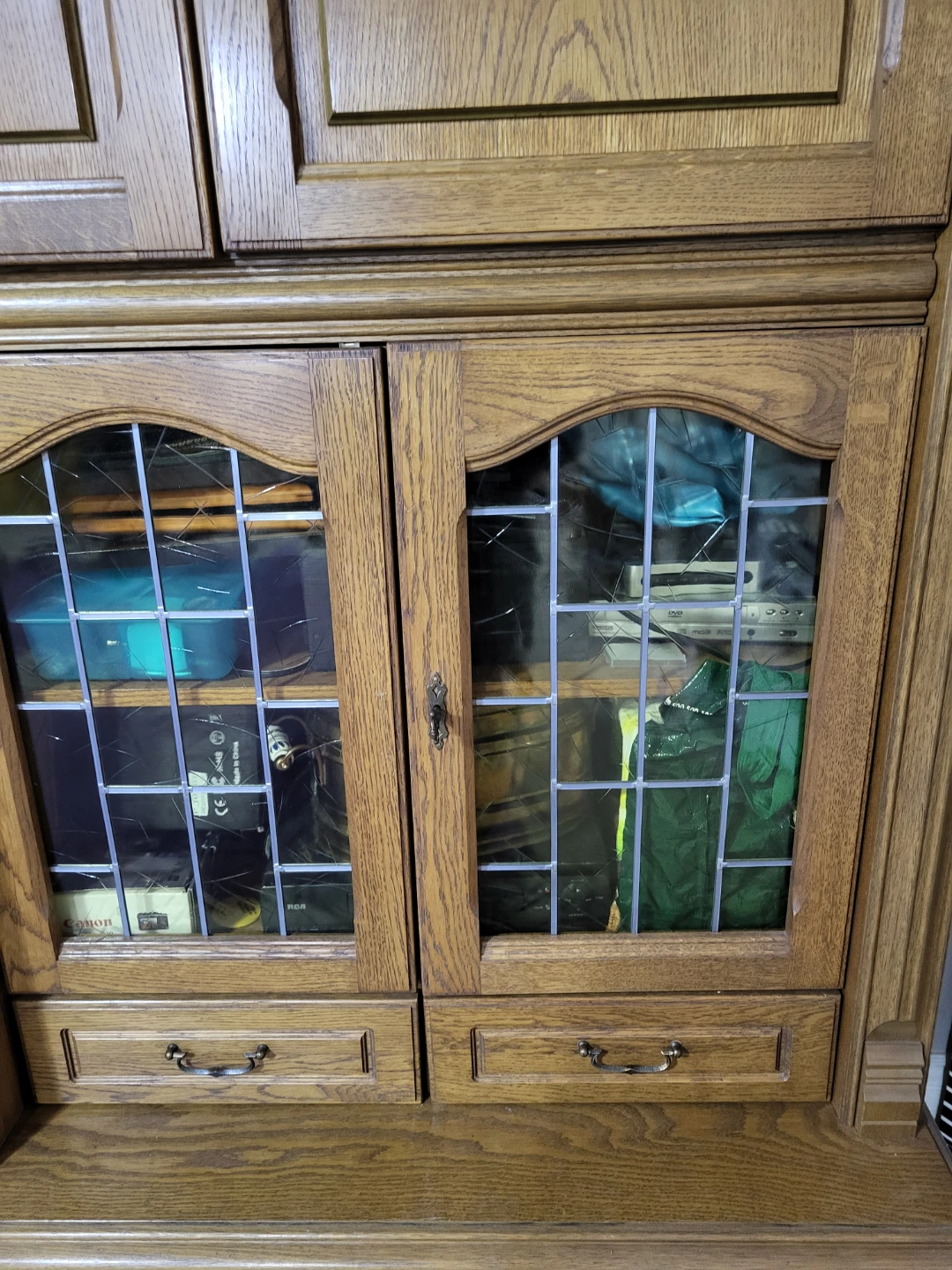 Wooden Antique Entertainment Unit with Cabinet and Drawers