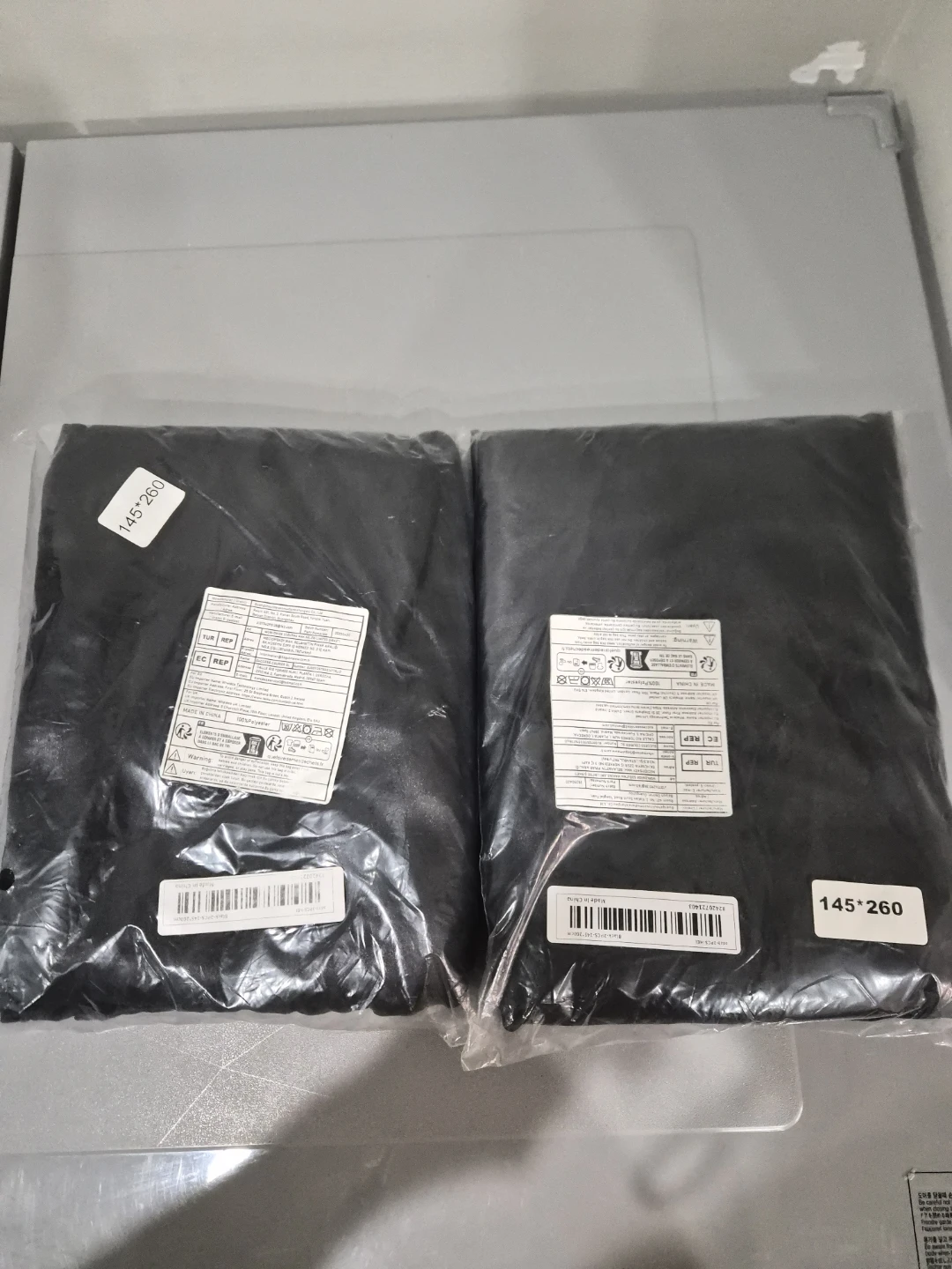 Set of 2 Polyester Tablecloths 145x260cm - photo 2