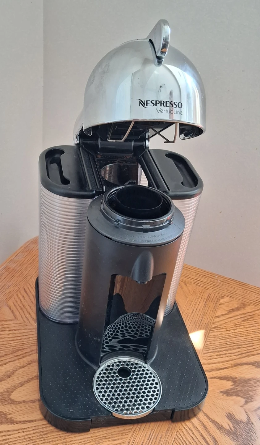 Nespresso VertuoLine Coffee Machine - photo 2