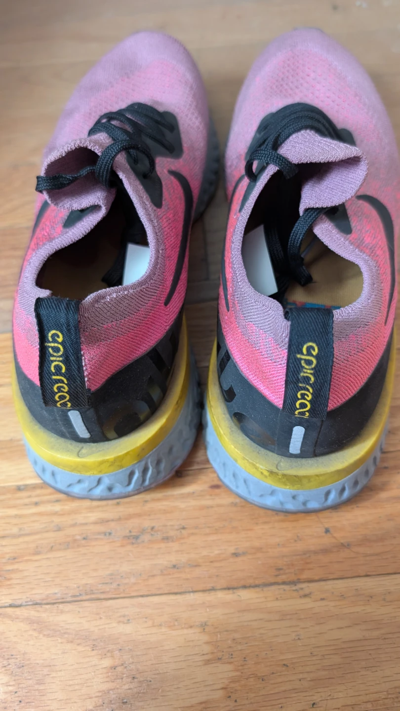 Nike Epic React Flyknit size 10 men - photo 4