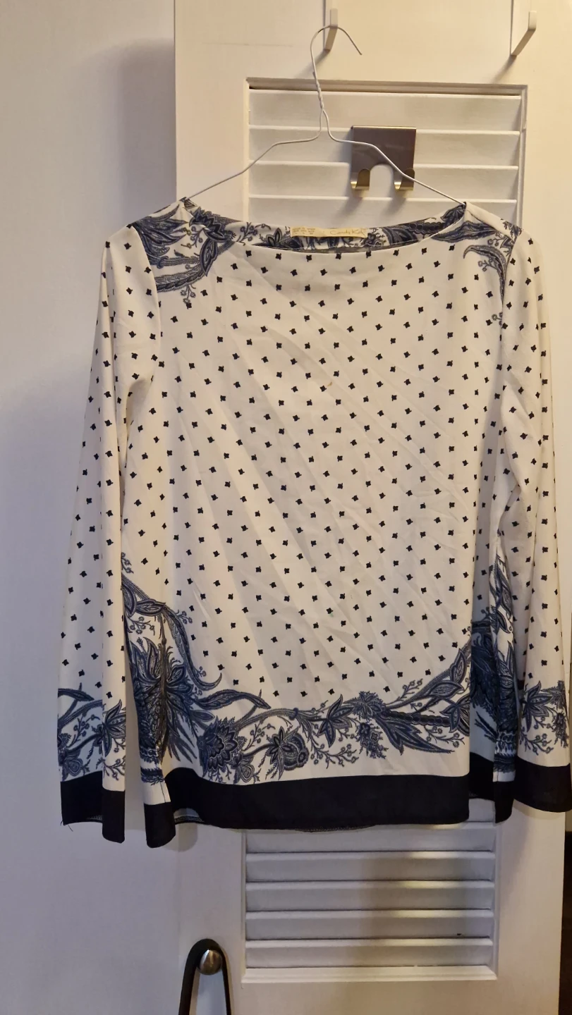 🏈 three different women's tops