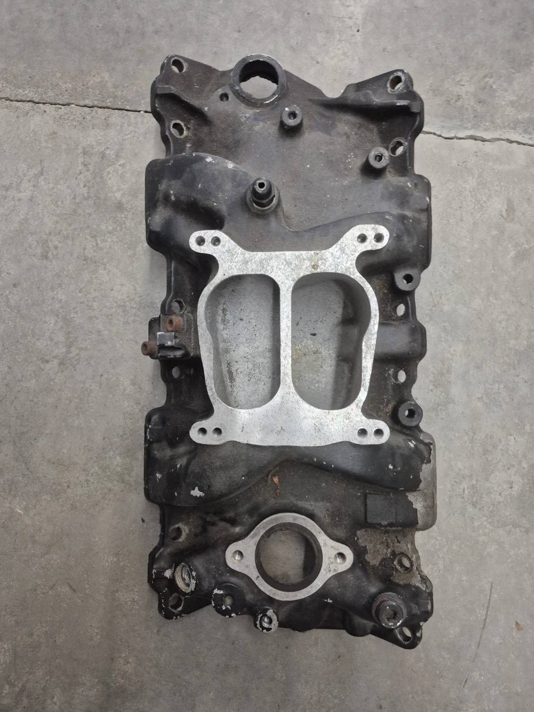 Sbc intake manifold