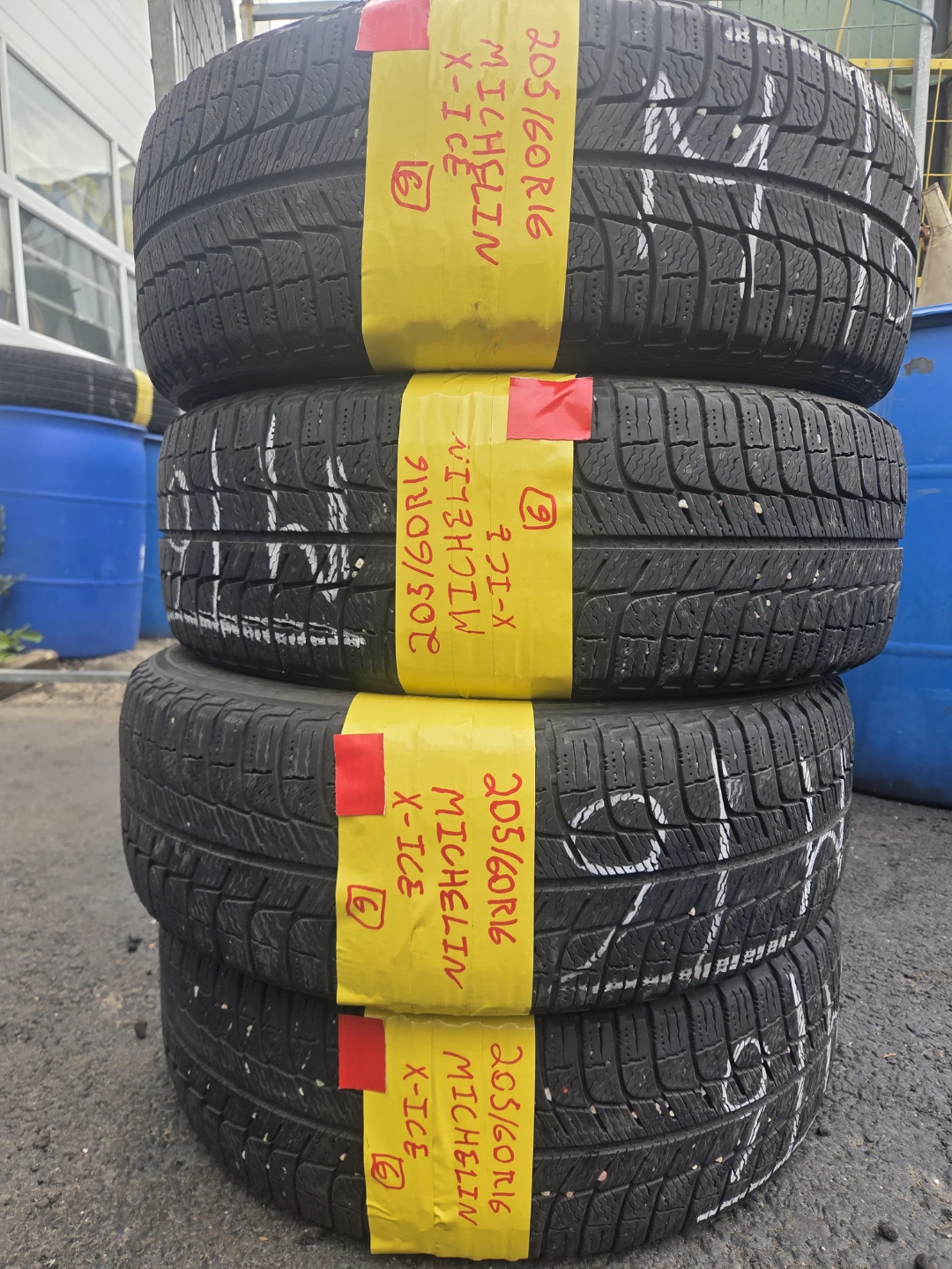 4 Michelin X-Ice Tires 205/60R16
