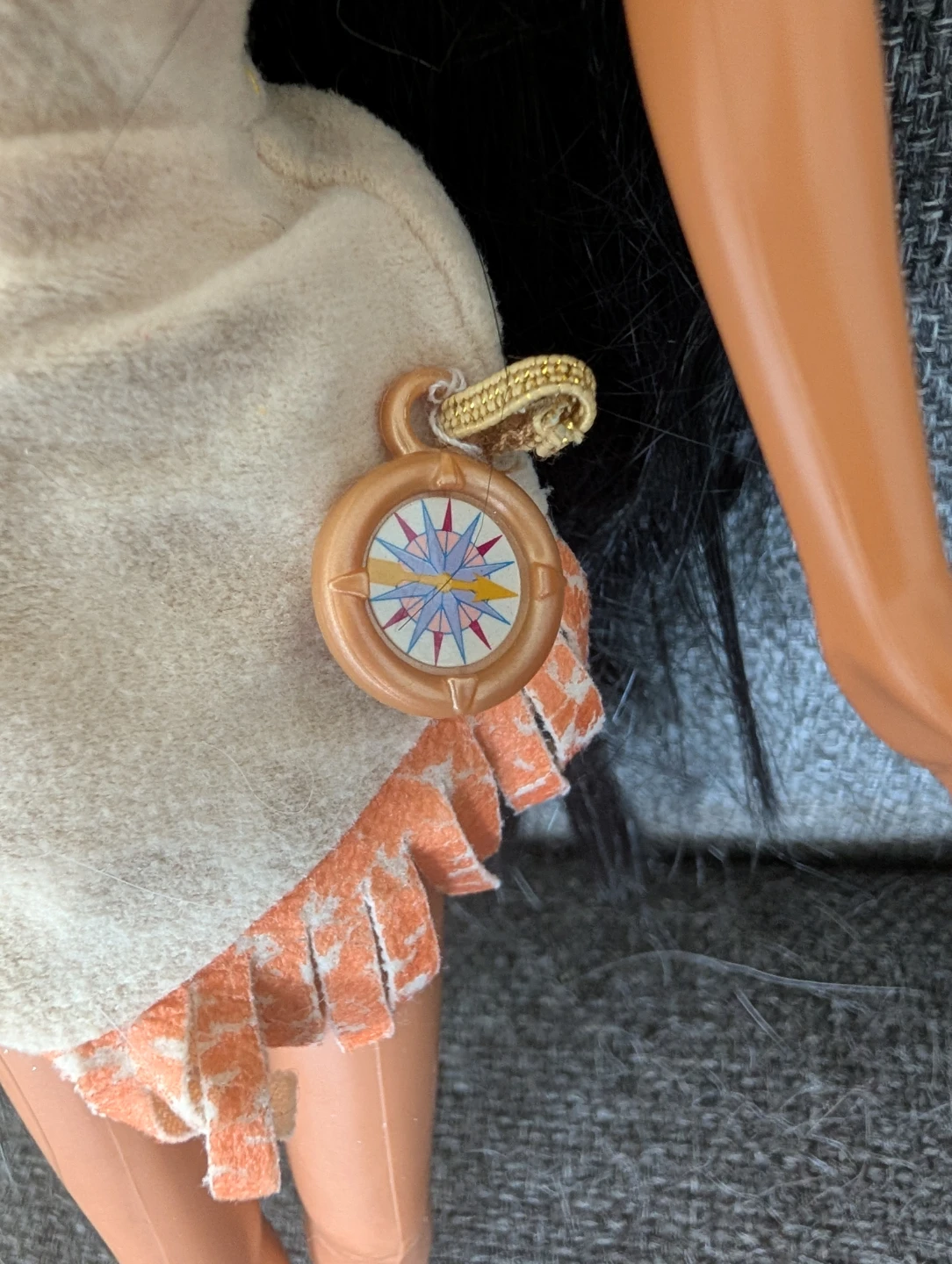 1995 Mattel Disney "Sun Colors" Pocahontas - photo 4