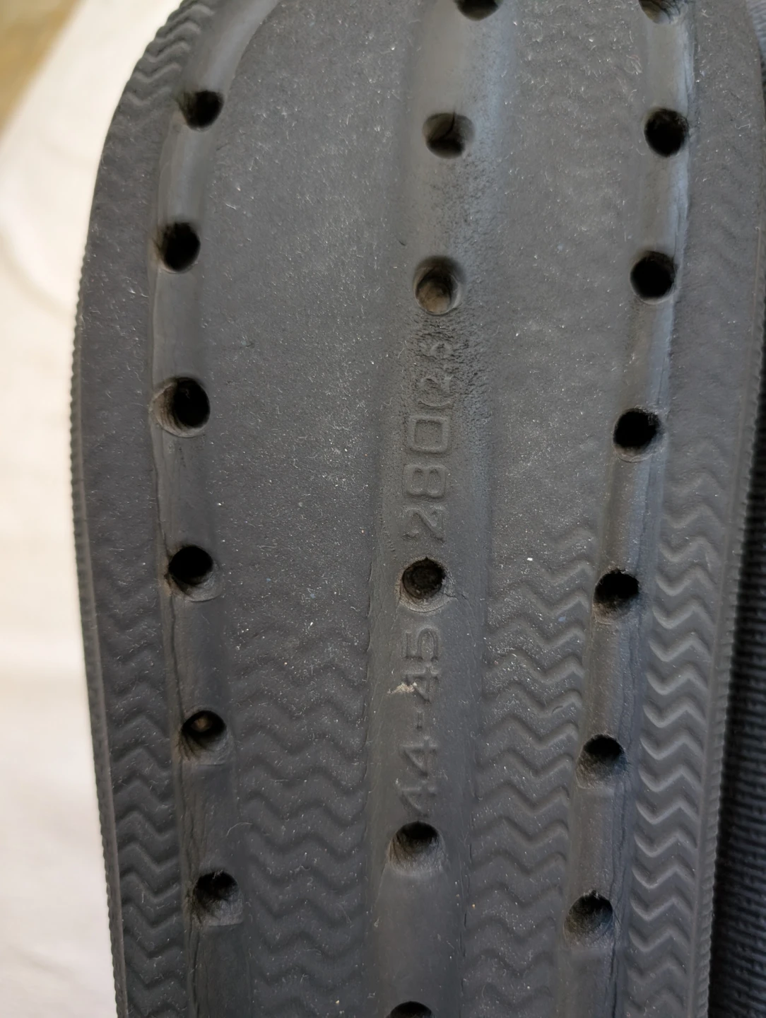 Black Comfortable Foam Slides Size 44-45 good condition - photo 4