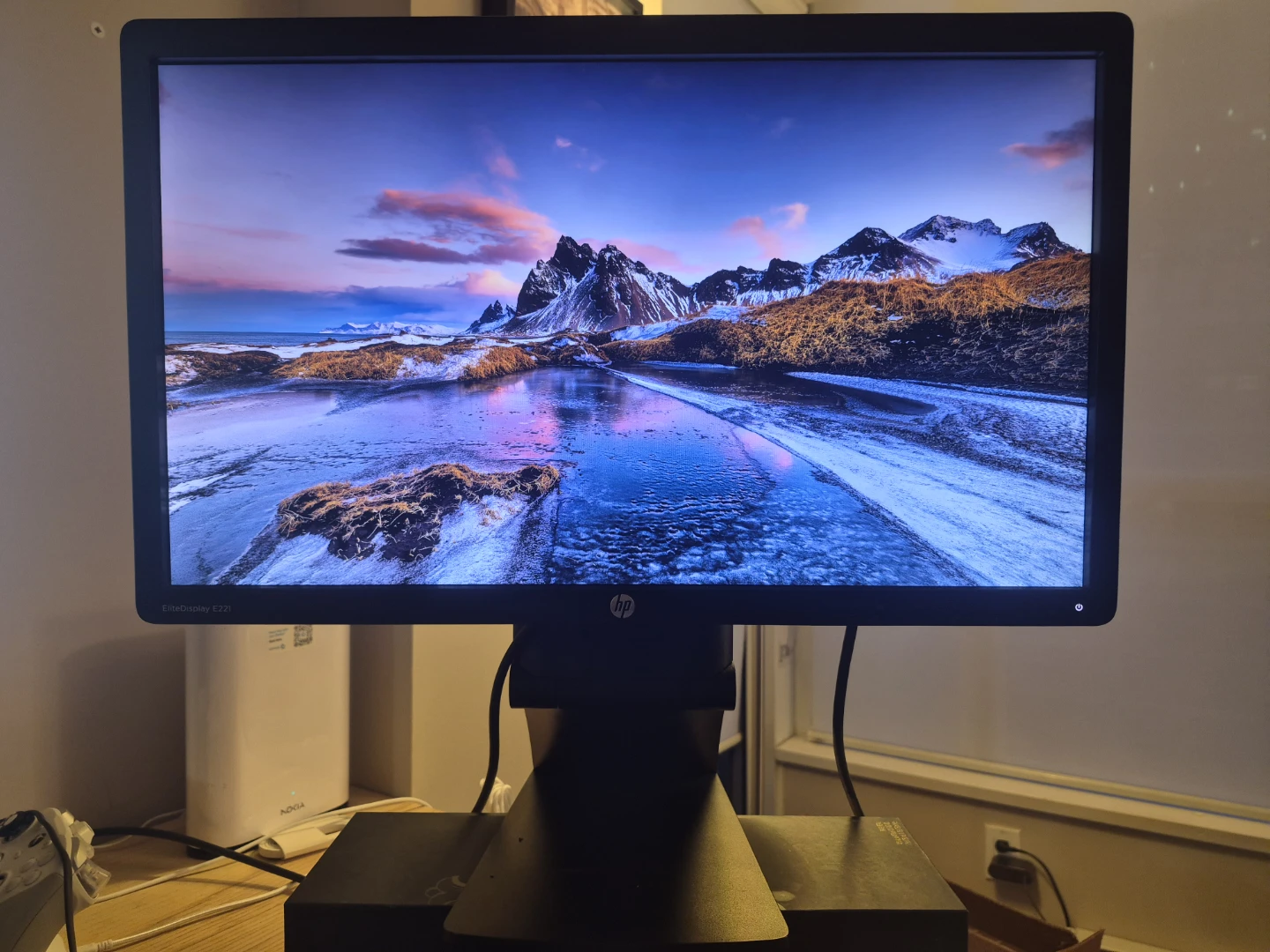 21.5 inch HP EliteDisplay E221 Monitor