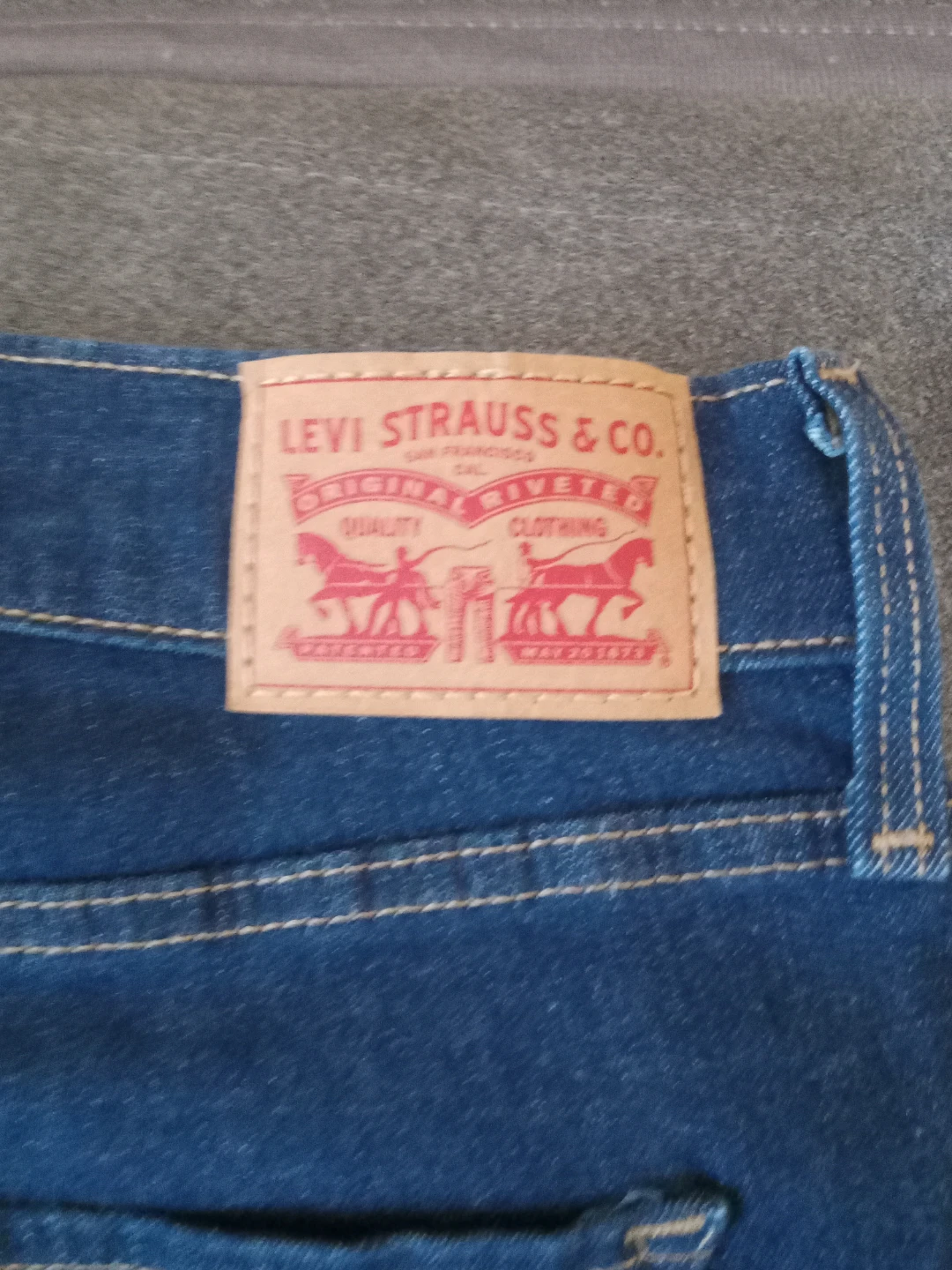Levi's 310 Shaping Super Skinny Jeans - photo 3