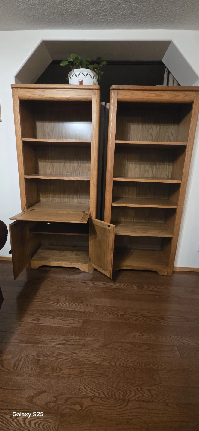 Set of Two Oak Shelving Units - photo 3