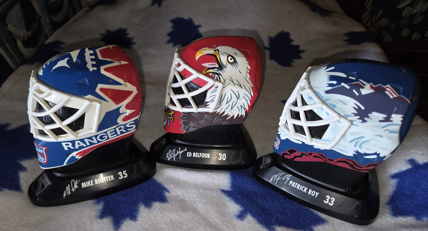 Set of 3 NHL Goalie Mask Miniatures - photo 2