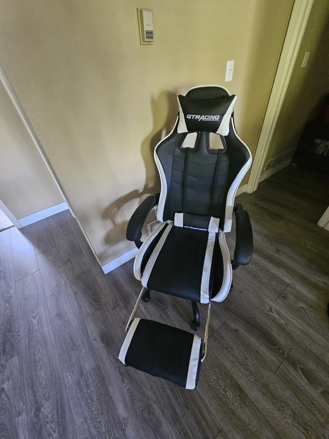 GTRACING Gaming Chair with Footrest