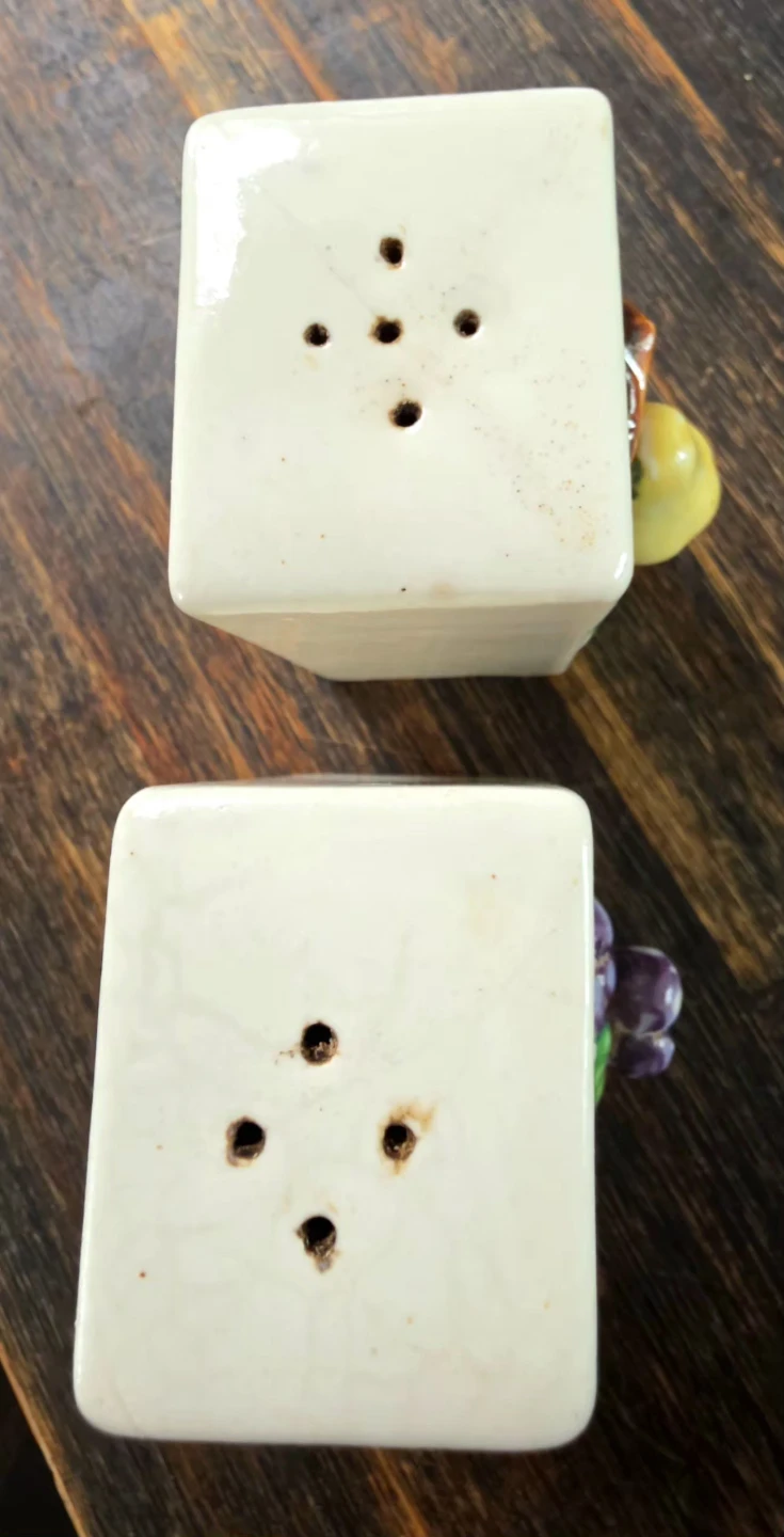 ANTIQUE  🐬 🦆 🍇 Vintage Ceramic Shaker Collector Lot - photo 4