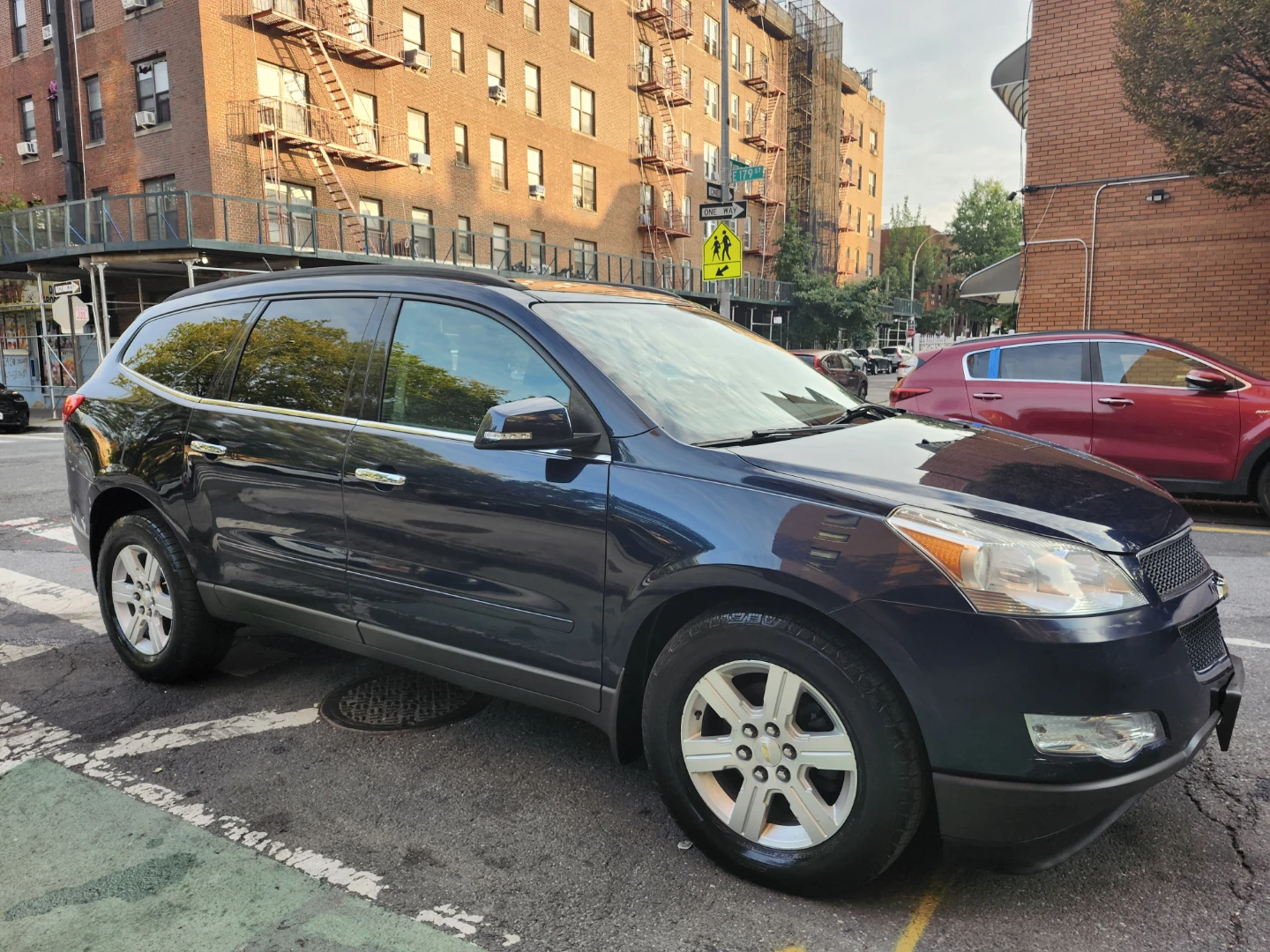 2012 Chevrolet Traverse LT SUV - photo 5