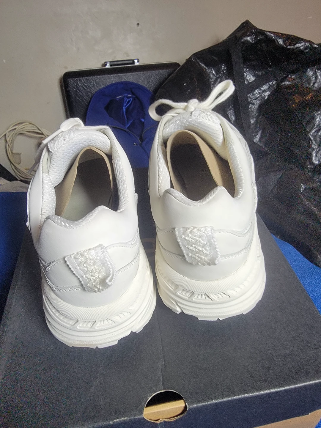 UGG White Sneakers - photo 5