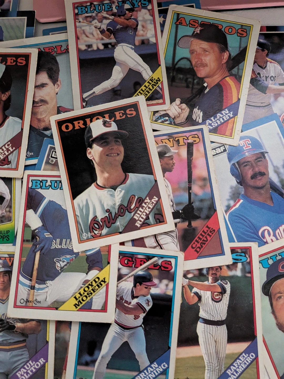 Vintage 1980s MLB Baseball Card Collection - photo 2