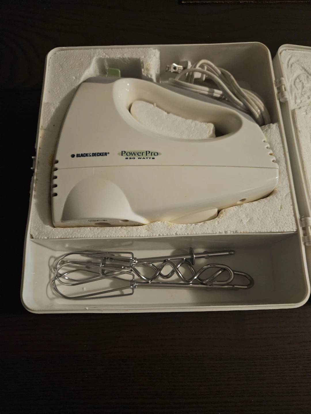 Black & Decker PowerPro Hand Mixer with Case - photo 2