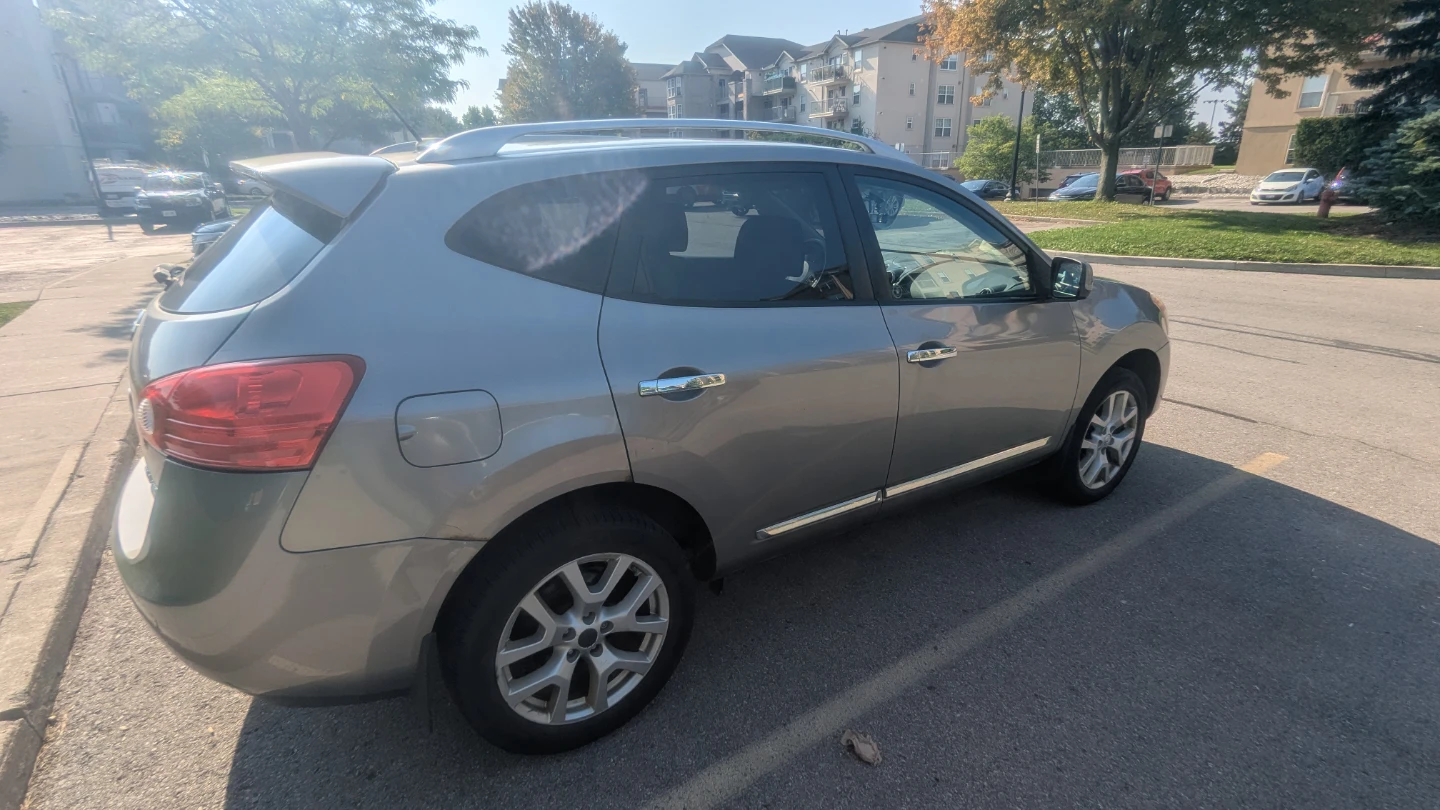 2011 Nissan Rogue SV AWD xtronic CVT - photo 4