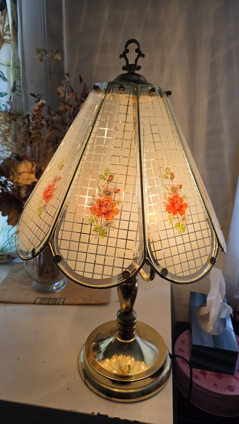 Vintage Floral Glass Table Lamp - photo 4