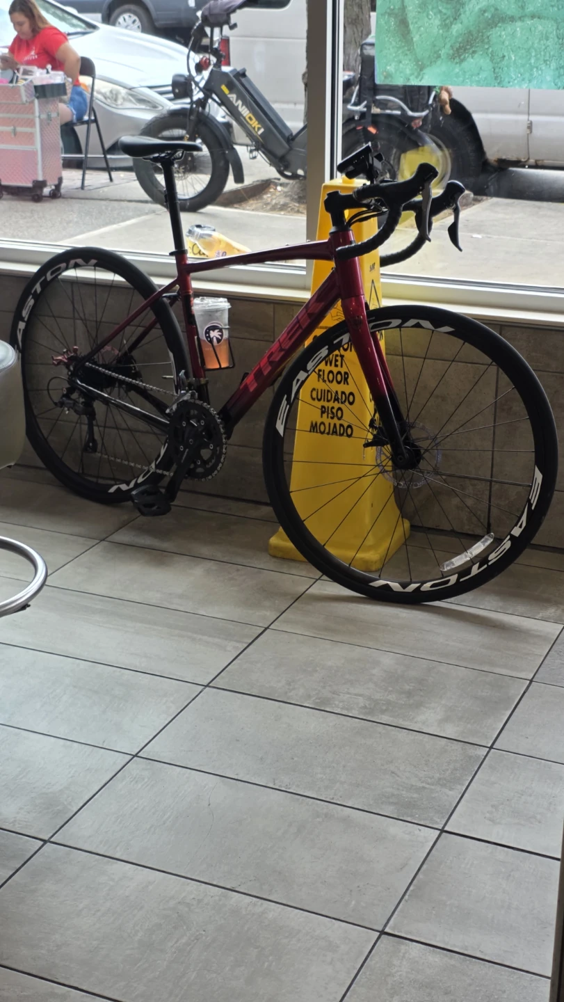 Trek Domane AL 2 Disc Road Bike - photo 4
