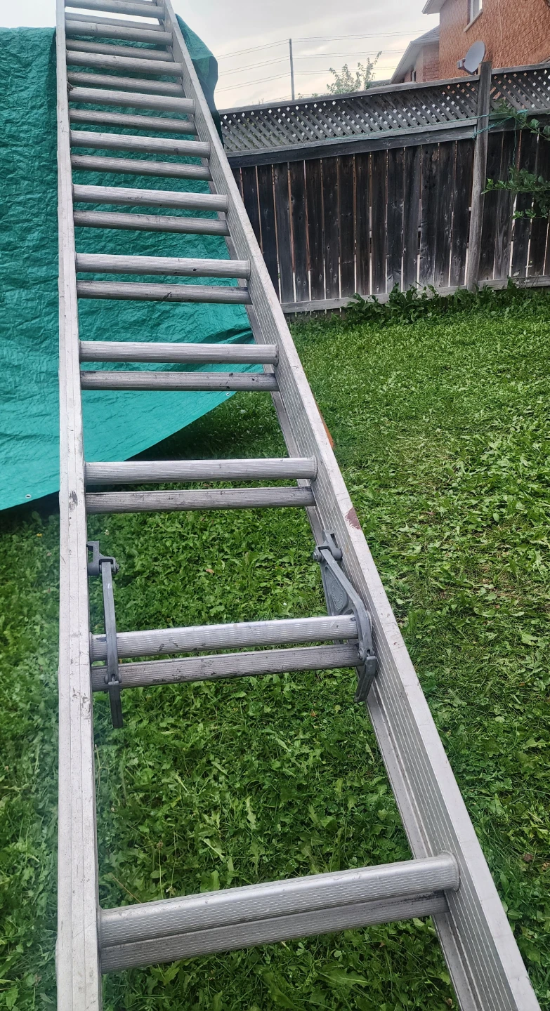Aluminum Extension Ladder