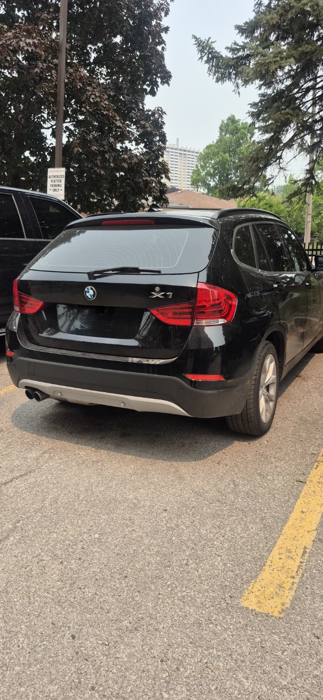BMW X1 SUV - photo 4
