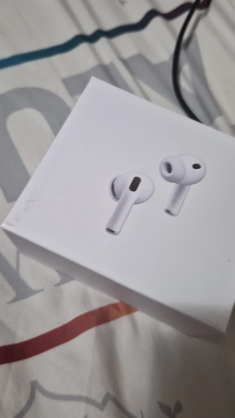 Apple AirPods Pro 3 (Knock Off)