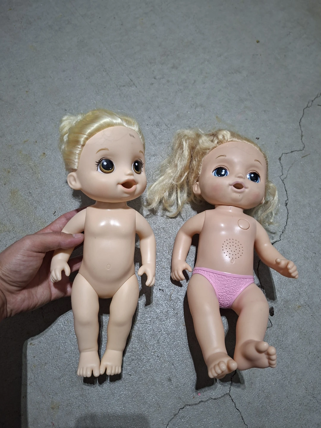 2 Baby Alive Dolls - photo 2