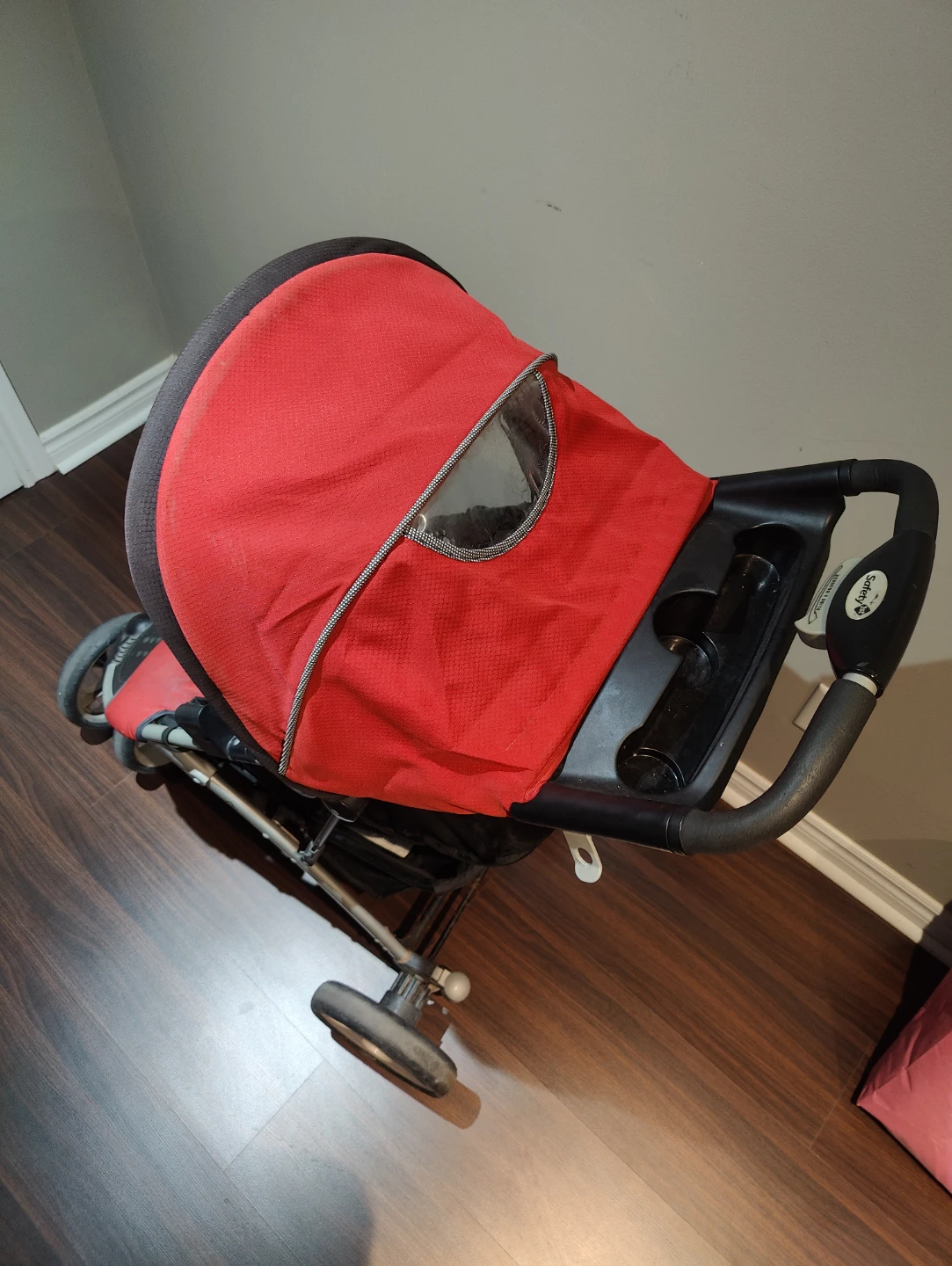Safety 1st 3-wheel red stroller - photo 3