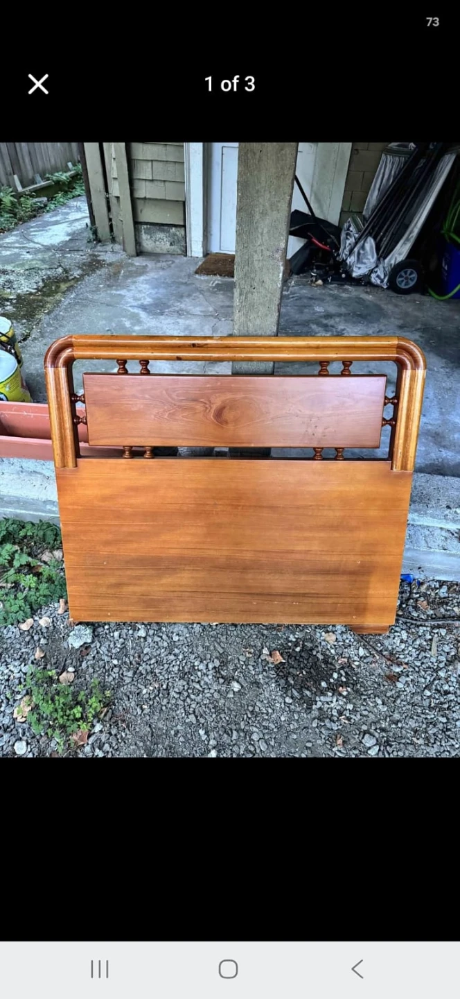 Twin bed