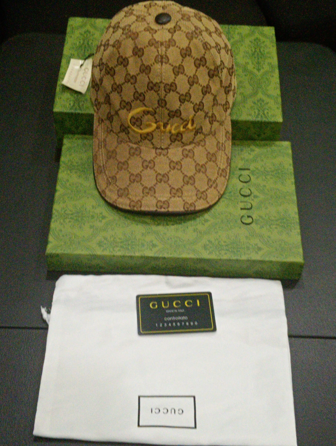 Gucci GG Supreme Baseball Cap unisex - photo 2